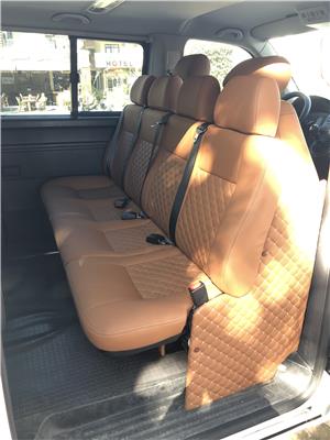 Volkswagen Caravella Minibus / 9 seats