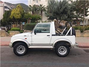 Suzuki Samurai Jeep 4x4 / Benzine